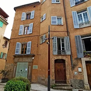 la-maison-des-artistes-cotignac.fr-provencehotel.com/